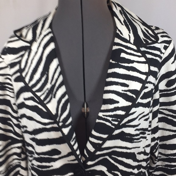 Life Style Top Jacket - Picture 2 of 6